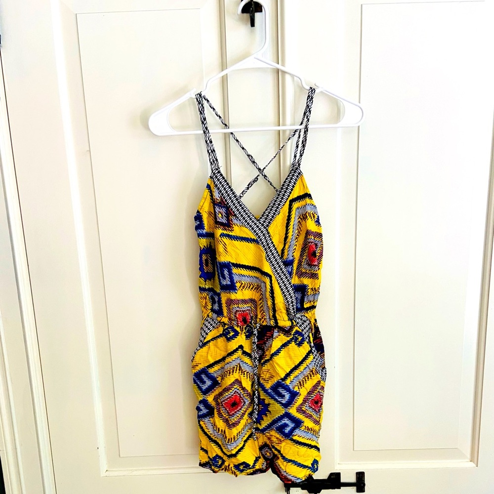 Strappy Romper with Drawstring Waist & Pockets Size Small